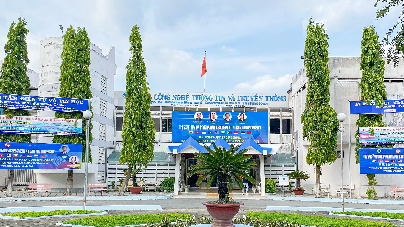 Khuôn viên Trường Đại học Cần Thơ